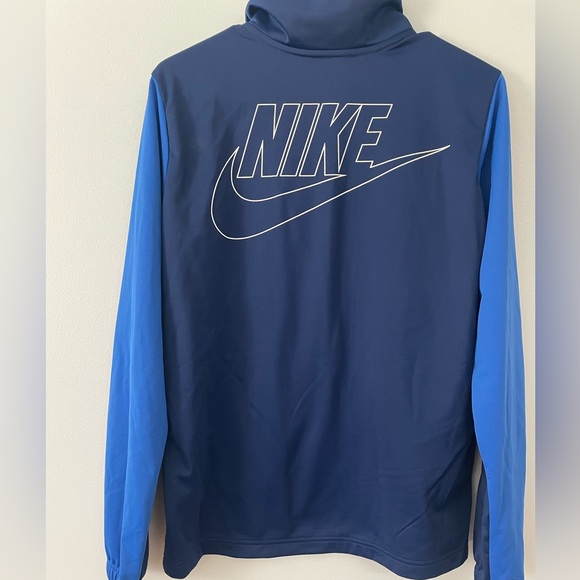 Nike boys  jacket and matching pants. - Picture 2 of 4